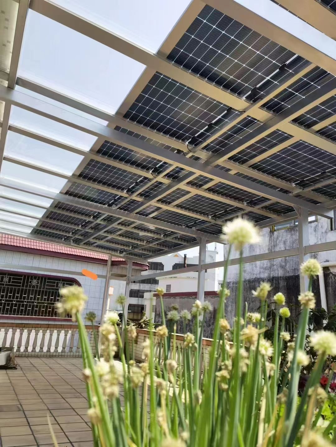固安别墅家用屋顶太阳能发电系统安装